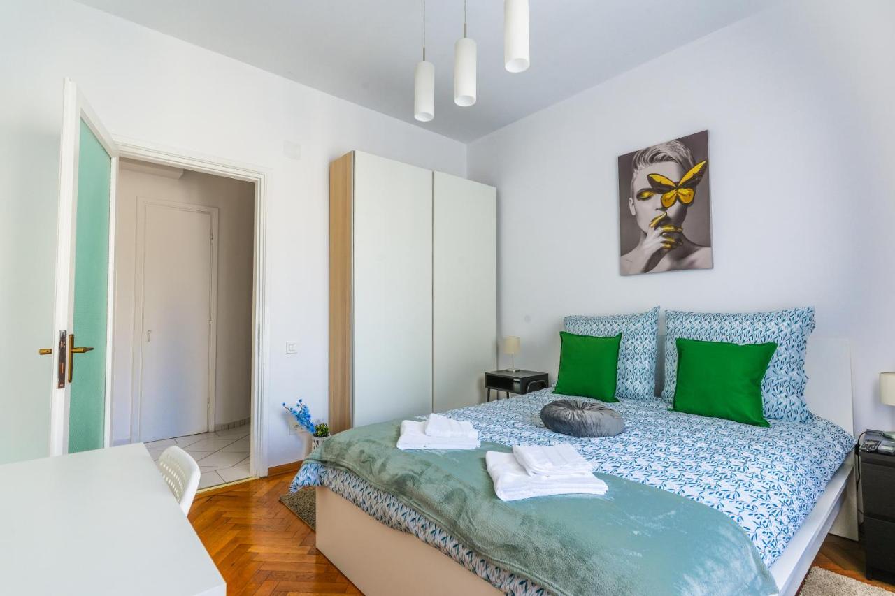 Ultracentral Golden Gatehouse 3 Bdrm Bukares Bagian luar foto