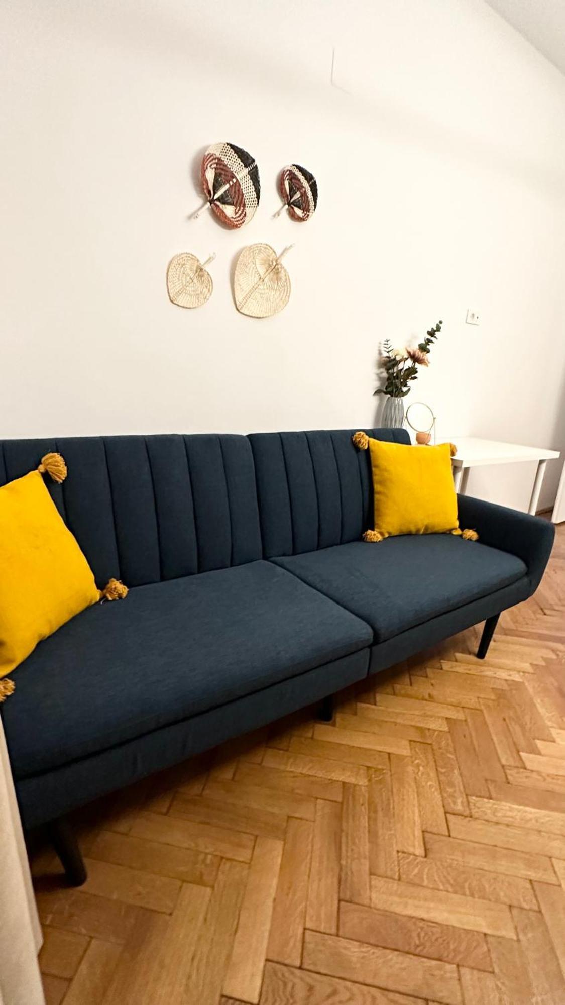 Ultracentral Golden Gatehouse 3 Bdrm Bukares Bagian luar foto
