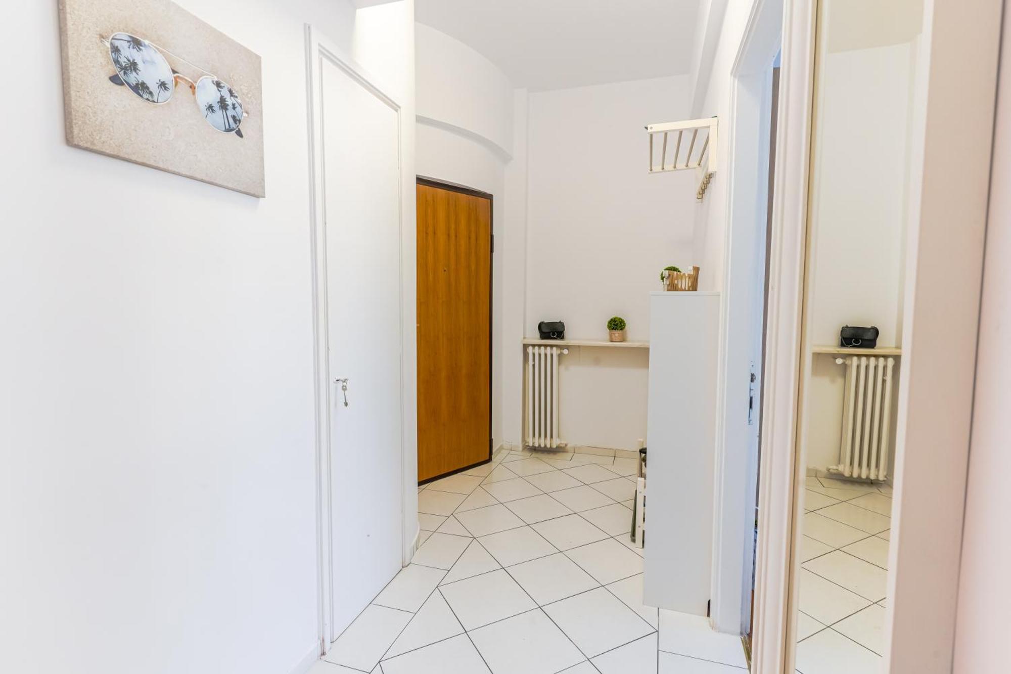 Ultracentral Golden Gatehouse 3 Bdrm Bukares Bagian luar foto